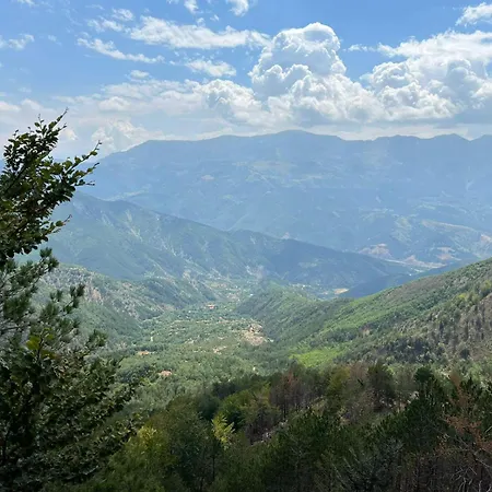 Vacation Domgjon Holiday home Rreshen