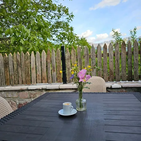 Vacation Domgjon Holiday home Rreshen